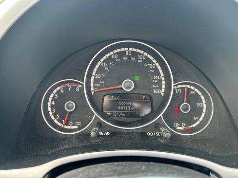 Used 2013 Volkswagen Beetle 2.5 FWD image 9
