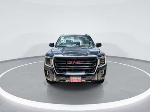 Used 2022 GMC Yukon AT4 AWD/4WD image 3