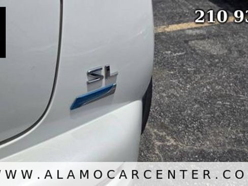 Used 2014 Nissan Juke SL FWD image 12