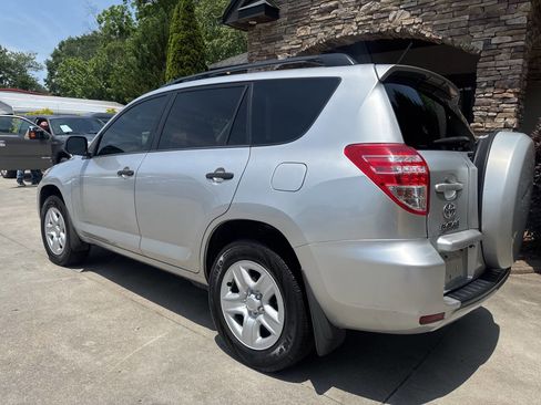 Used 2012 Toyota RAV4 4WD w/ Value Pkg image 3