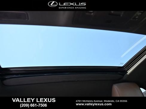 Used 2023 Lexus ES 300h 300h w/ Accessory Package (Z2) image 7