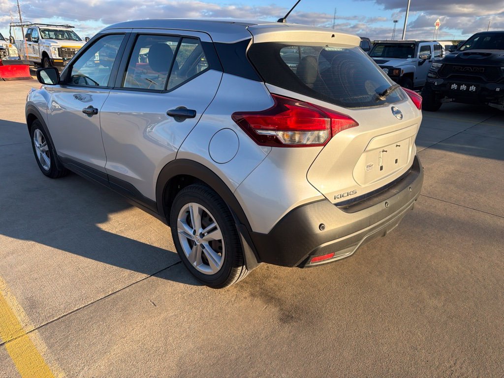 Used 2020 Nissan Kicks S FWD image 5