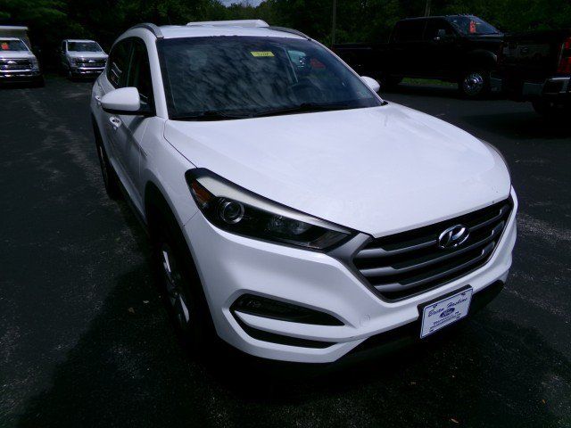 Used 2017 Hyundai Tucson SE w/ SE Popular Package 02 AWD/4WD image 2