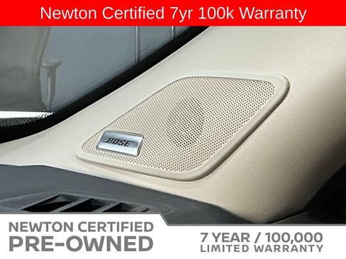 Used 2025 Nissan Pathfinder Platinum FWD image 11