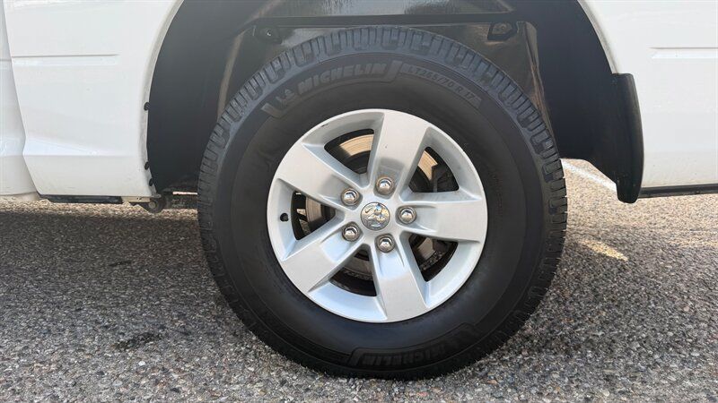 Used 2018 RAM 1500 4x4 Crew Cab w/ Chrome Appearance Group image 20
