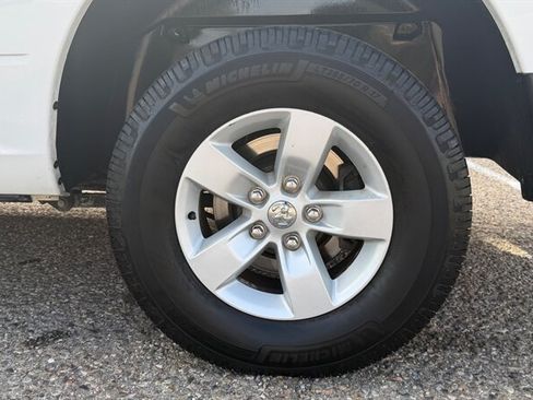 Used 2018 RAM 1500 4x4 Crew Cab w/ Chrome Appearance Group image 20