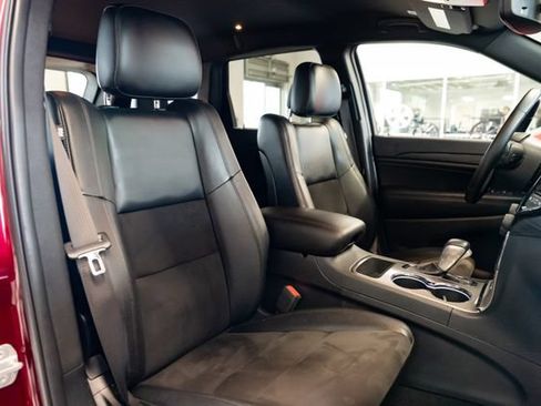 Used 2020 Jeep Grand Cherokee Altitude AWD/4WD image 27
