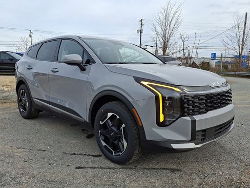 New 2026 Kia Sportage S image 2