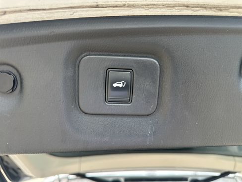 Used 2019 INFINITI QX60 Luxe w/ Essential Package FWD image 31