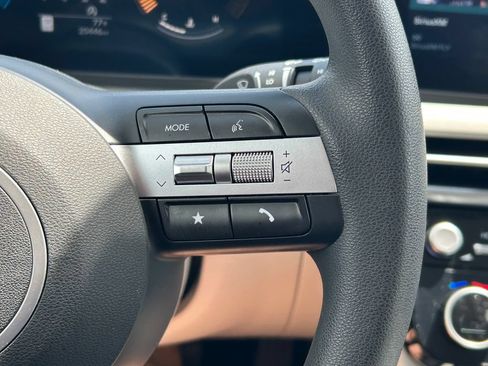 Used 2026 Hyundai Tucson SEL FWD image 34