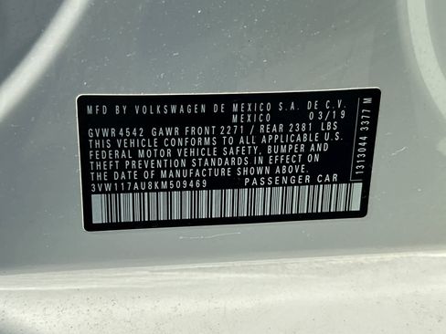 Used 2019 Volkswagen Golf S image 36