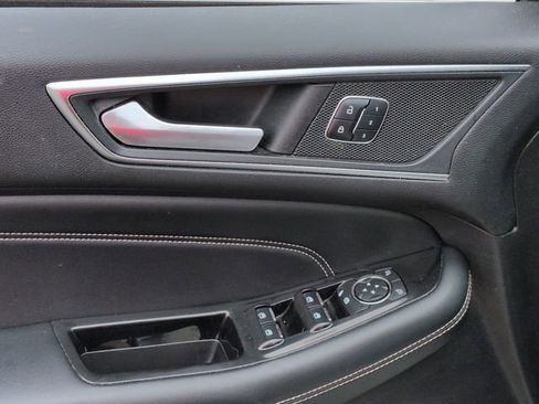 Used 2017 Ford Edge Titanium w/ Equipment Group 301A image 13