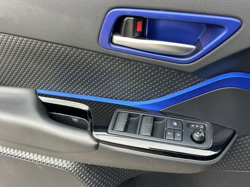 Used 2021 Toyota C-HR XLE image 28