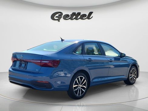 Used 2026 Volkswagen Jetta SE FWD image 5