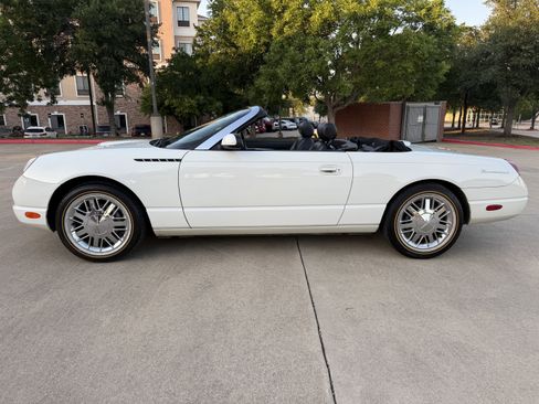 Used 2002 Ford Thunderbird RWD image 12