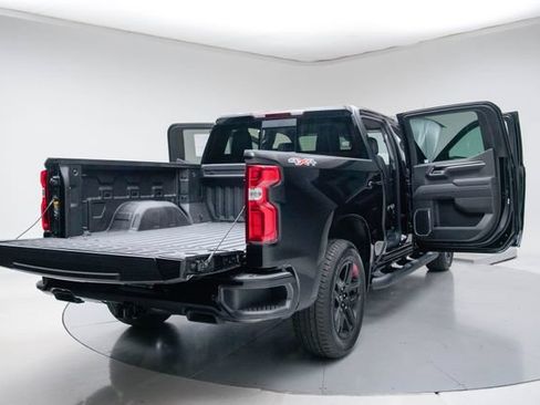 New 2026 Chevrolet Silverado 1500 RST w/ Redline Edition AWD/4WD image 22