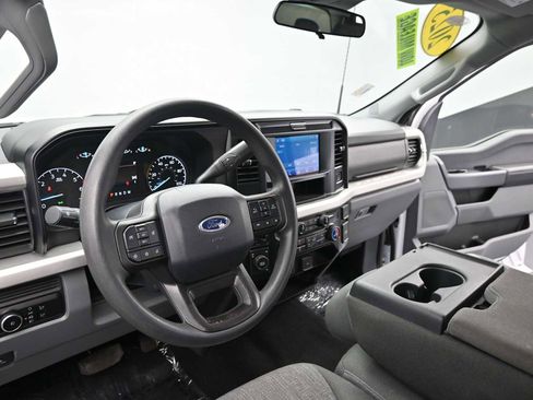 Used 2025 Ford F250 XLT image 10