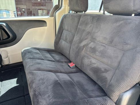 Used 2014 Dodge Grand Caravan American Value Package image 11