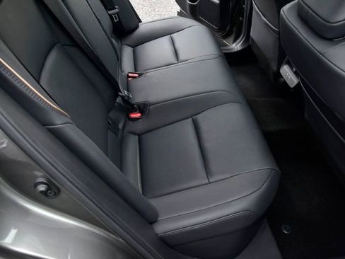 Used 2023 Toyota Crown Limited image 14