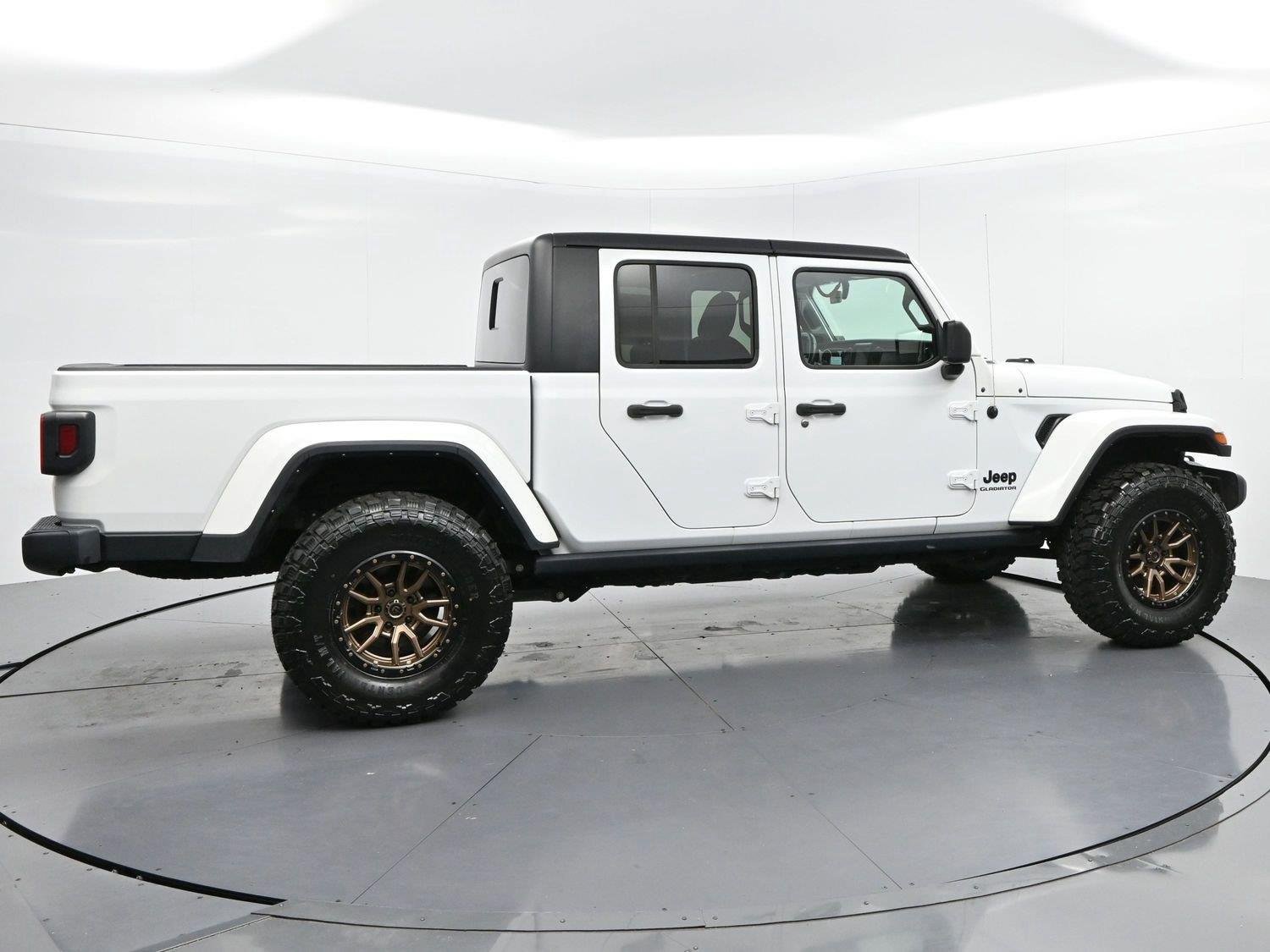 Used 2022 Jeep Gladiator Sport AWD/4WD image 8