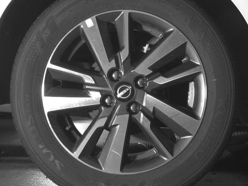 Used 2025 Nissan Versa SV image 15