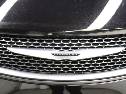 New 2026 Chrysler Voyager LX image 33