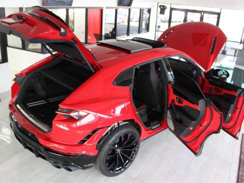 Used 2023 Lamborghini Urus S image 37