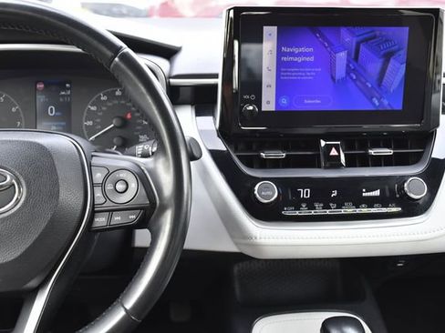 Used 2023 Toyota Corolla SE FWD image 11