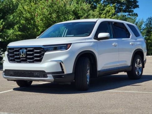 Used 2025 Honda Pilot EX-L image 16