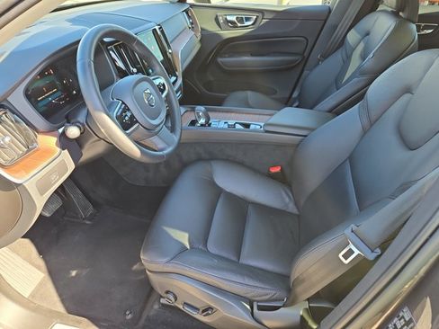 Used 2023 Volvo XC60 B5 Plus AWD/4WD image 32