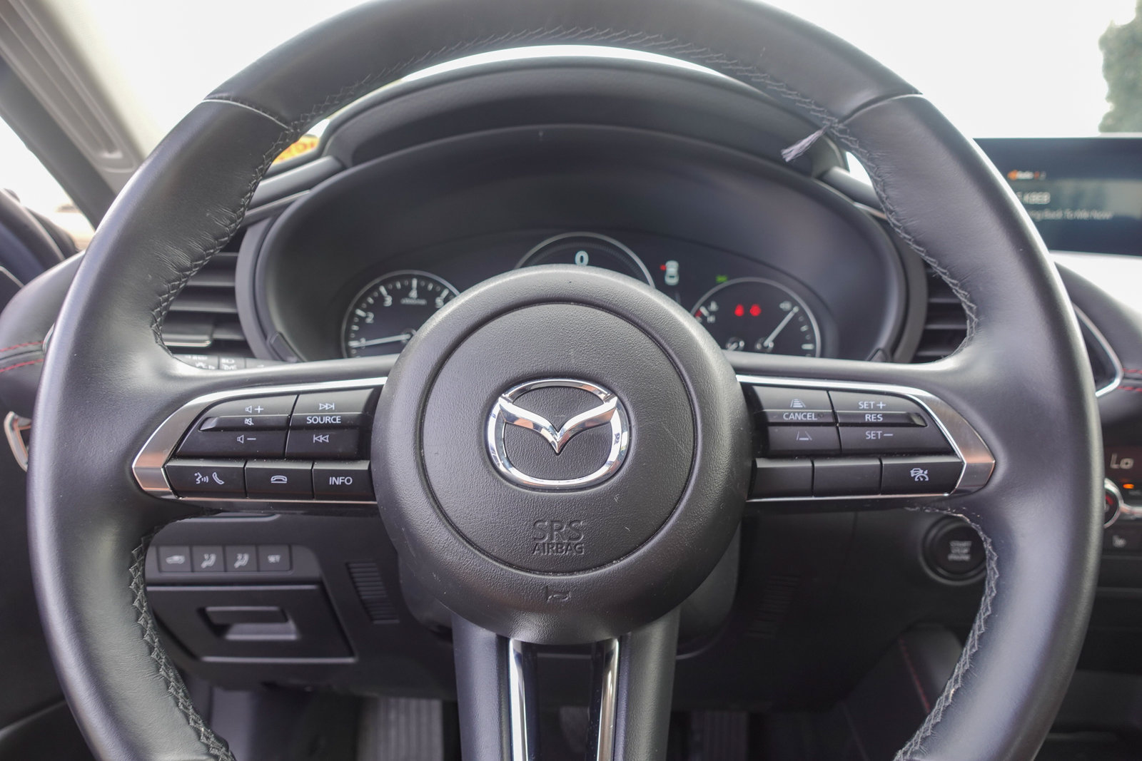 Used 2025 MAZDA MAZDA3 s AWD/4WD image 19