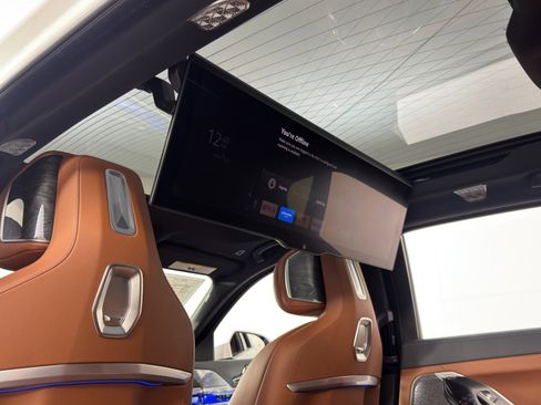 Used 2023 BMW 760i xDrive image 13