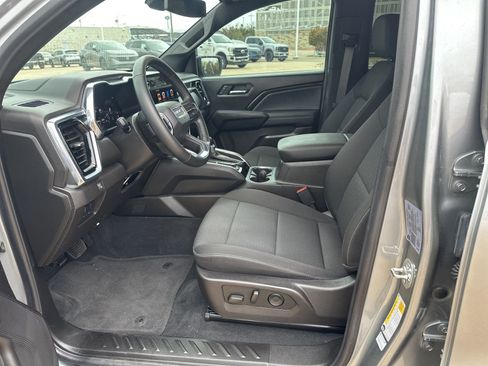 Used 2025 GMC Canyon Elevation w/ Convenience Package image 13