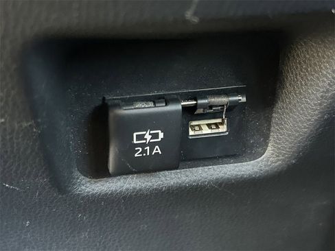 Used 2019 Toyota RAV4 XLE image 22