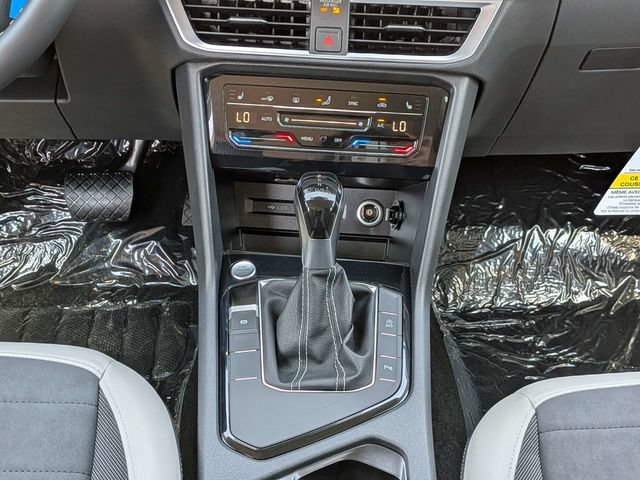 New 2026 Volkswagen Taos SE FWD image 19