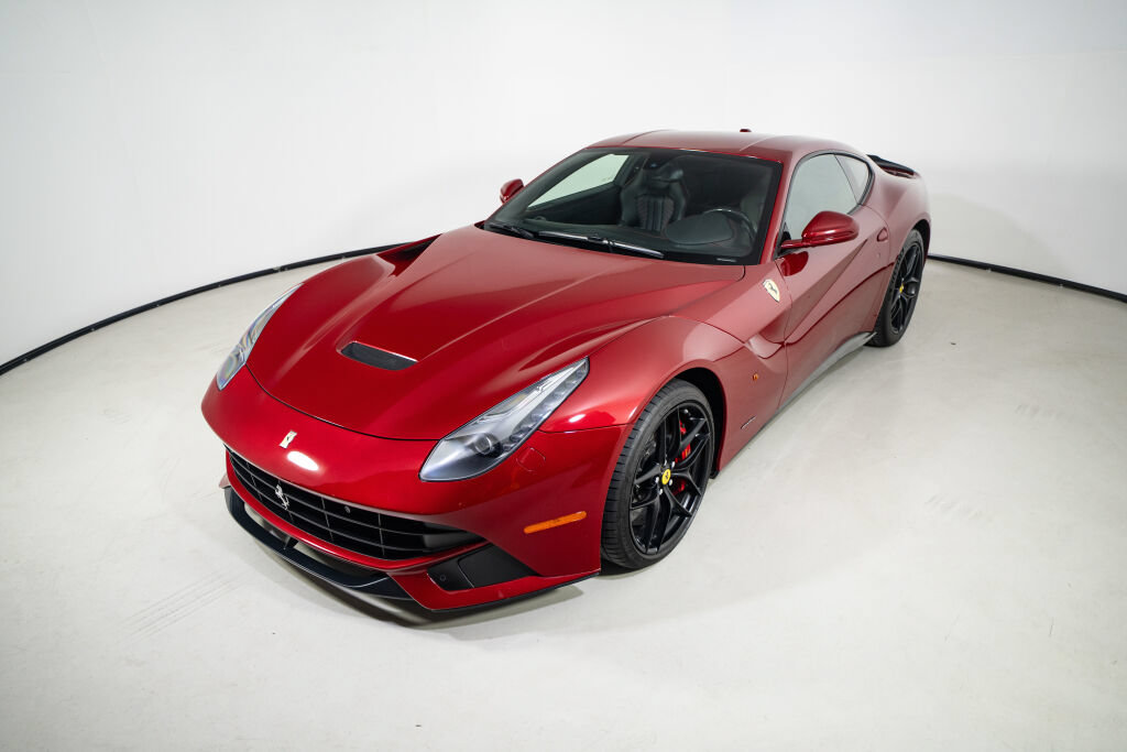 Used 2015 Ferrari F12 Berlinetta RWD image 2