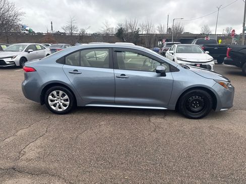 Used 2021 Toyota Corolla LE image 8