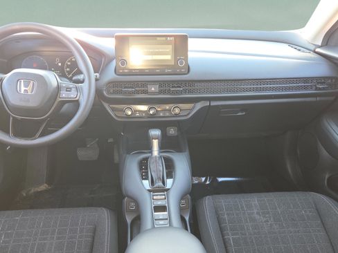 Used 2023 Honda HR-V LX image 13