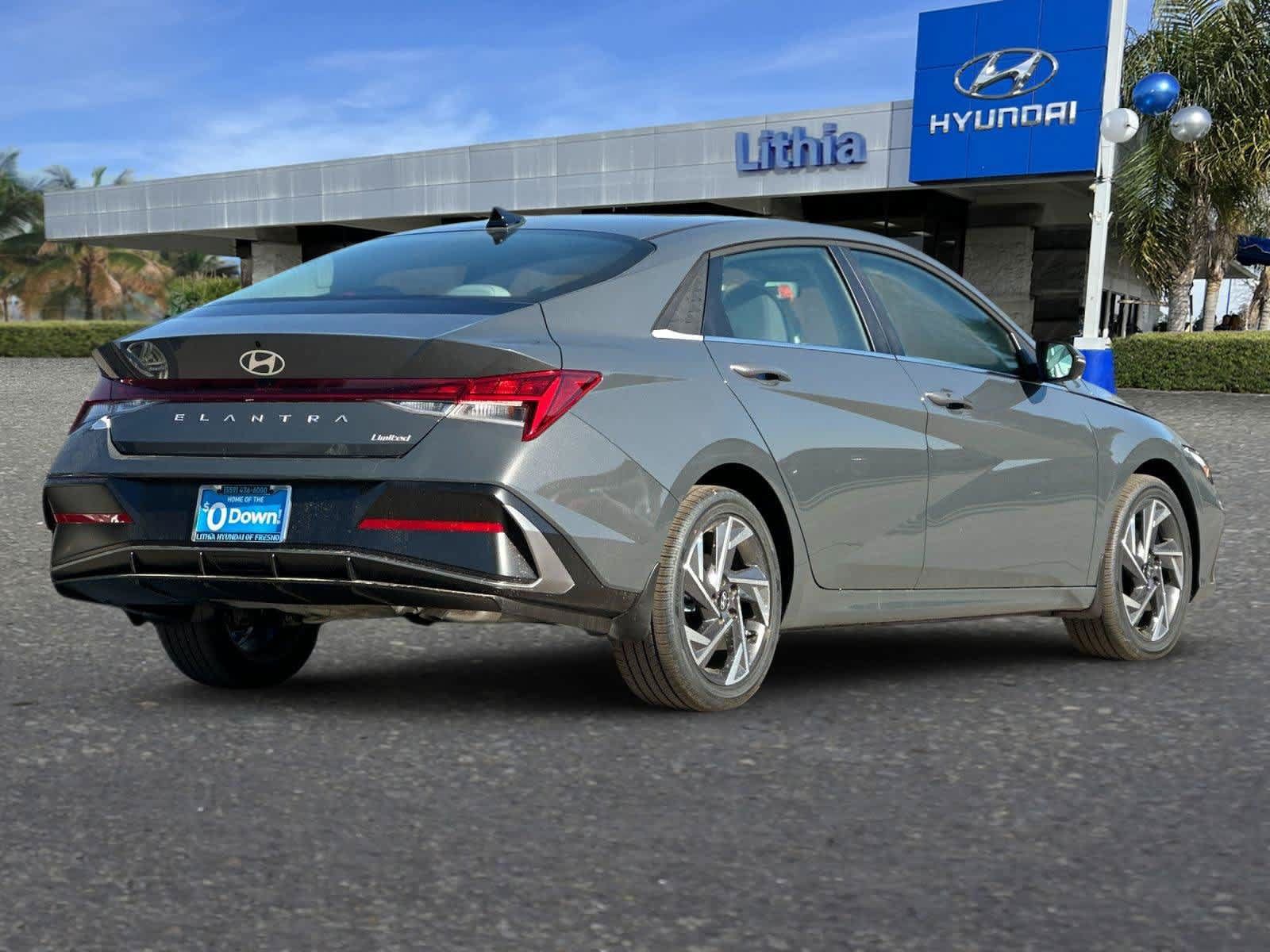 Used 2026 Hyundai Elantra Limited FWD image 3