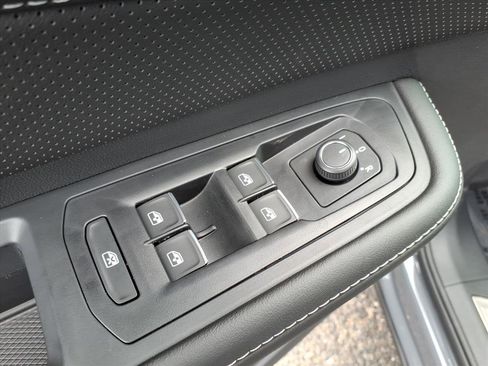 New 2026 Volkswagen Atlas SE image 10