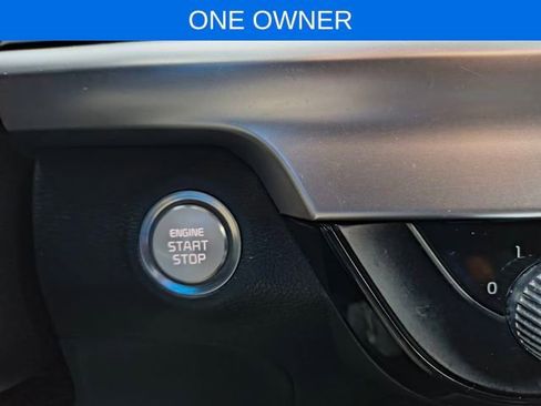 Used 2021 Kia Telluride LX image 3