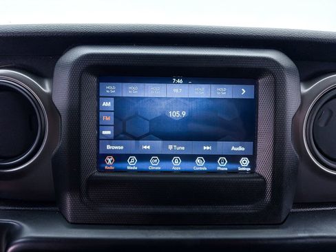 Used 2022 Jeep Wrangler Sport AWD/4WD image 18