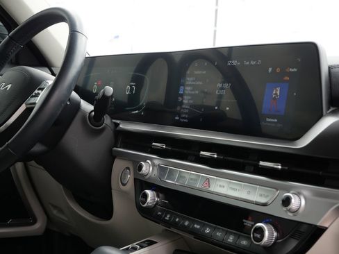 Used 2023 Kia Telluride S w/ S Sunroof Package FWD image 17