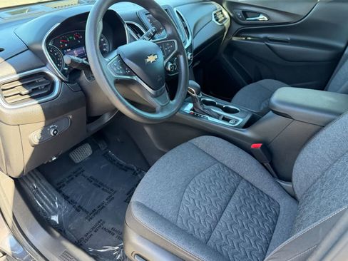 Used 2022 Chevrolet Equinox LT image 16
