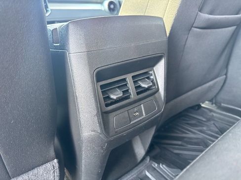 Used 2024 Chevrolet Colorado LT image 24