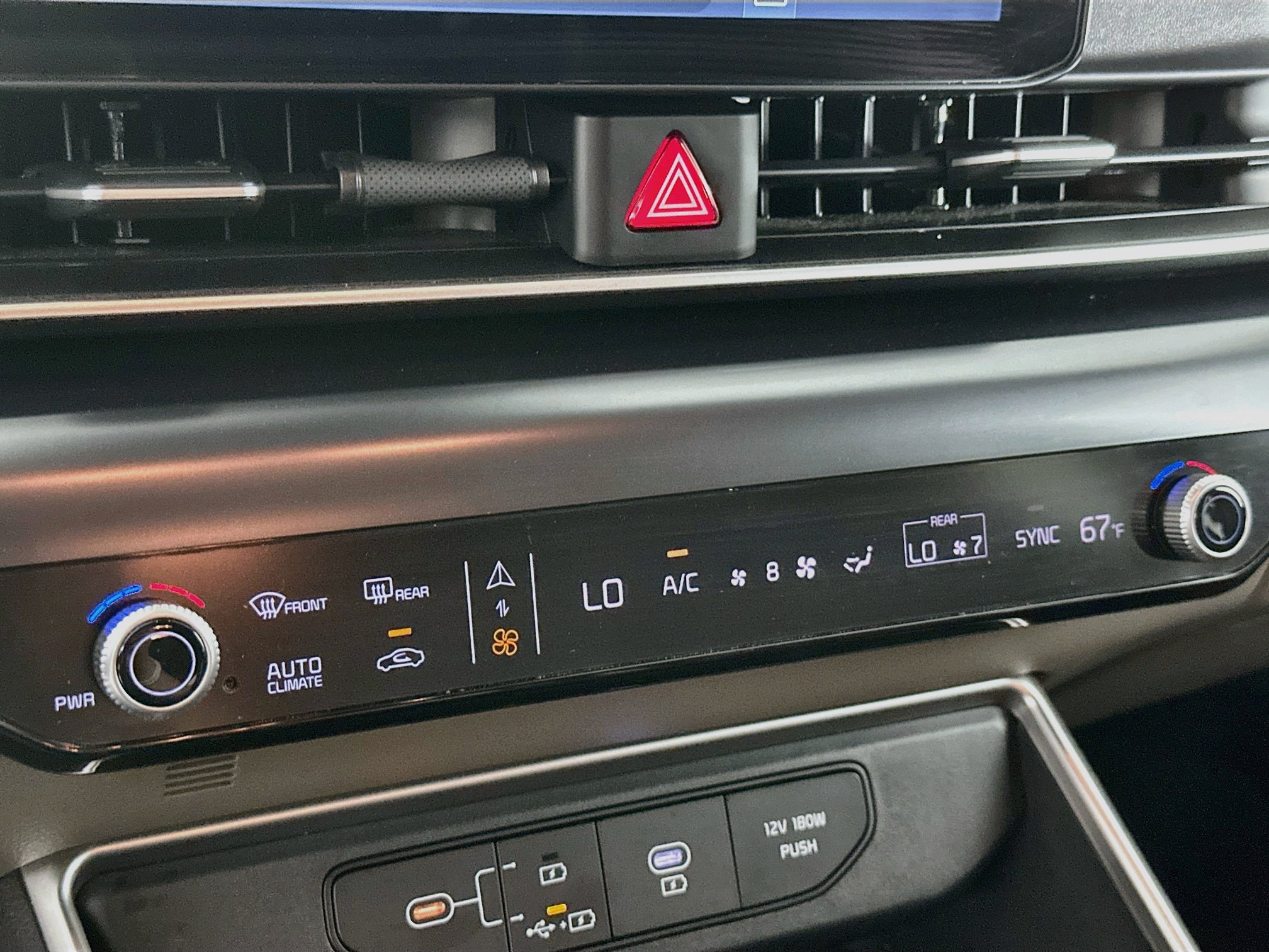 Used 2025 Kia Carnival FWD image 24