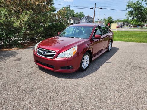 Used 2011 Subaru Legacy 2.5i Premium AWD/4WD image 10