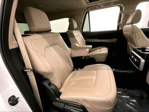 Used 2024 Ford Expedition Max Limited image 25