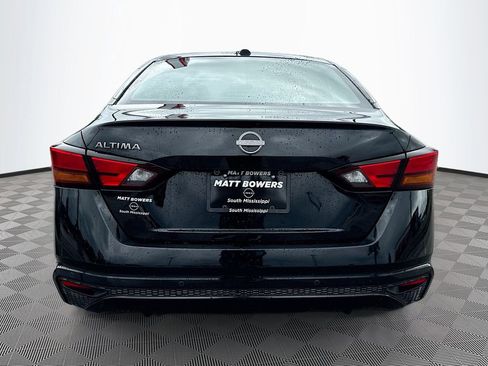 Used 2025 Nissan Altima 2.5 SV FWD image 6
