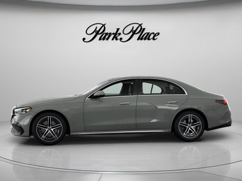 New 2026 Mercedes-Benz E 350 4MATIC Sedan image 7